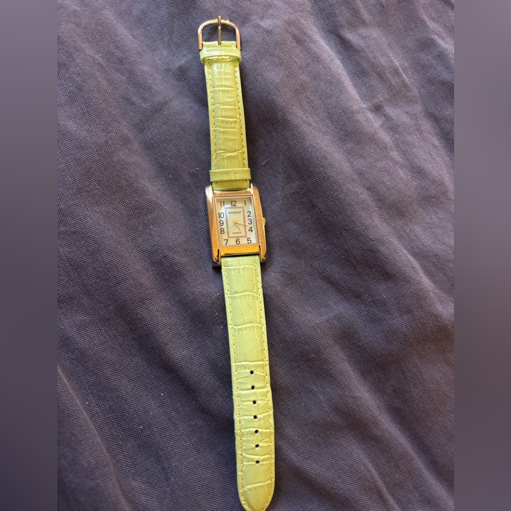 Gossip Mother of Pearl Quartz Watch Gold Tone 21mm Case Mint Green Peel Straps